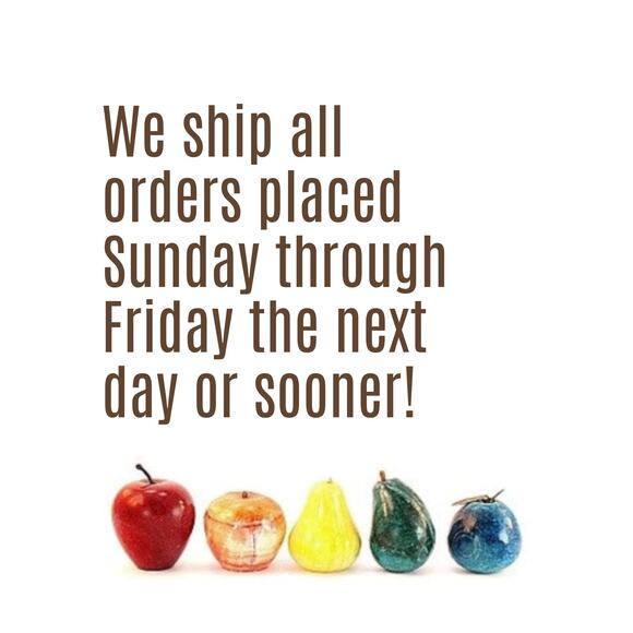 Round Brass Napkin Rings Set of 6, Vintage Made in Hong Kong - Picture 9 of 9